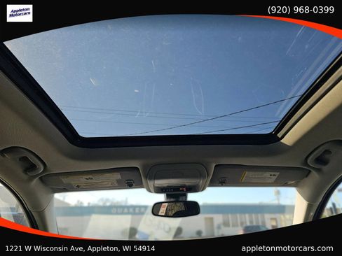 Used 2019 Chevrolet Equinox Premier image 24