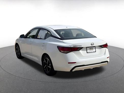 Used 2025 Nissan Sentra SV FWD image 11