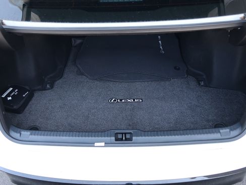 Used 2021 Lexus IS 350 F Sport RWD image 38