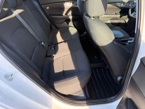 Used 2021 Kia Forte LXS image 14