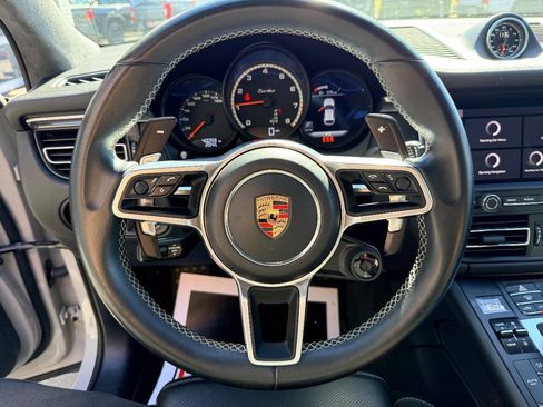 Used 2020 Porsche Macan Turbo image 23
