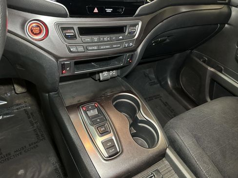 Used 2022 Honda Pilot Sport image 29