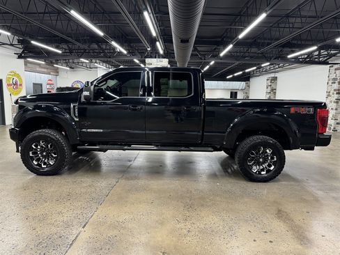 Used 2020 Ford F250 Lariat w/ Lariat Ultimate Package image 4