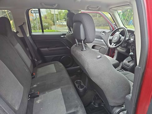 Used 2016 Jeep Patriot Sport w/ Power Value Group FWD image 13