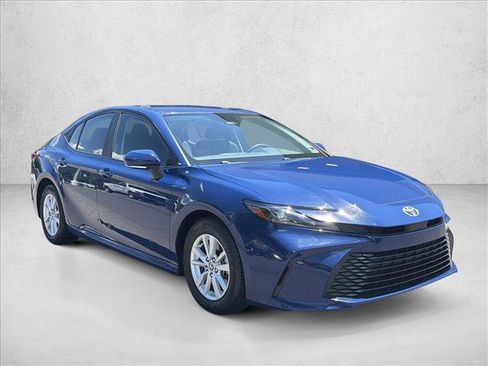 Used 2025 Toyota Camry LE FWD image 3
