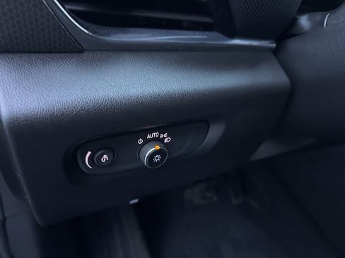 Used 2022 Chevrolet Traverse Premier w/ LPO, Blackout Package image 12