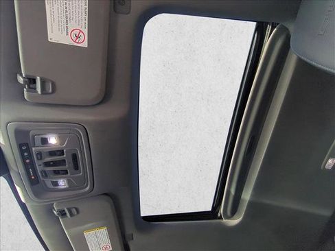 Used 2021 GMC Sierra 3500 Denali w/ Denali Ultimate Package image 15