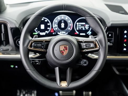 Used 2025 Porsche Cayenne GTS image 13