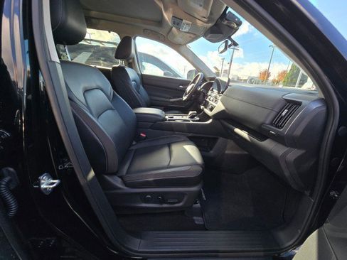 Used 2024 Nissan Pathfinder SL w/ SL Premium Package image 18