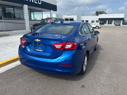 Used 2019 Chevrolet Cruze LT FWD image 7