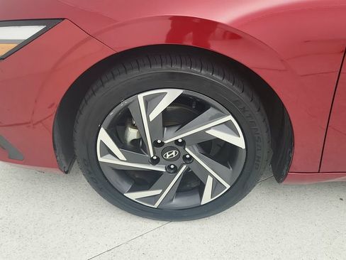 Used 2025 Hyundai Elantra Sport FWD image 22
