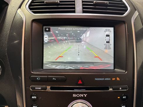 Used 2017 Ford Explorer Sport w/ Equipment Group 401A AWD/4WD image 19