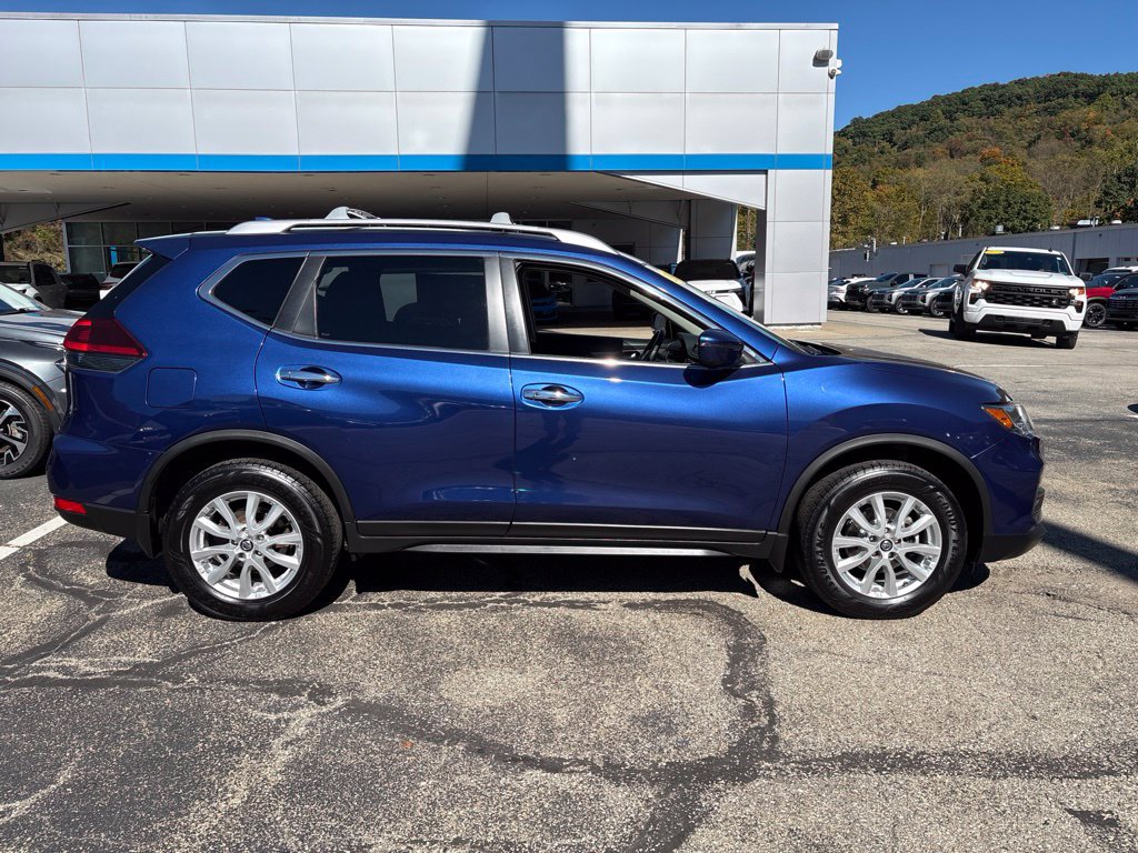 Used 2020 Nissan Rogue SV AWD/4WD image 6