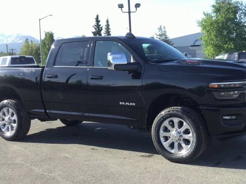 Used 2025 RAM 2500 Laramie w/ Sport Appearance Package AWD/4WD image 2