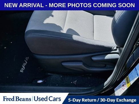 Used 2015 Toyota RAV4 XLE AWD/4WD image 12