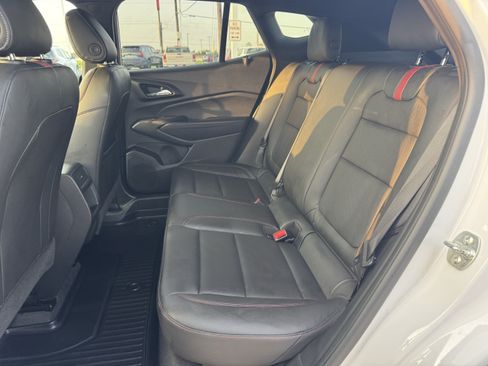 Used 2025 Chevrolet Trax RS w/ Driver Confidence Package FWD image 24