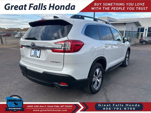 Used 2025 Subaru Ascent Premium image 9