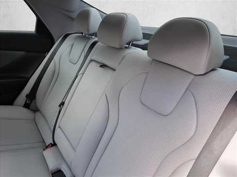 New 2026 Hyundai Elantra Limited image 17