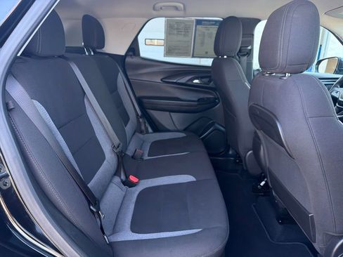 Used 2025 Chevrolet TrailBlazer LT image 32
