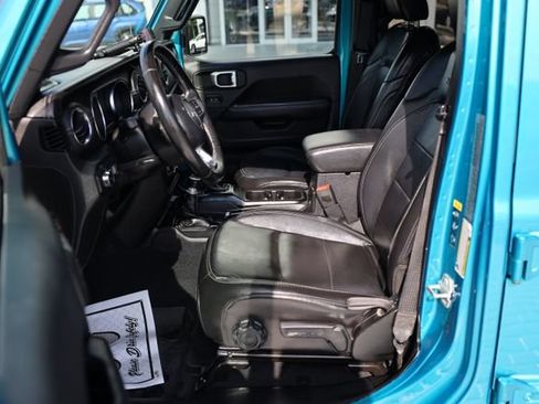 Used 2020 Jeep Wrangler Unlimited Sahara AWD/4WD image 11