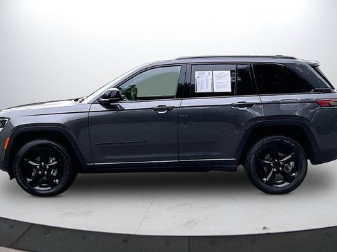 Certified 2023 Jeep Grand Cherokee Altitude AWD/4WD image 6