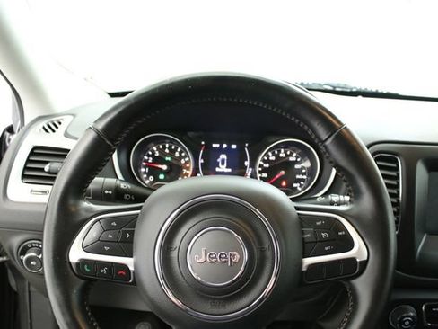 Used 2019 Jeep Compass Latitude AWD/4WD image 15