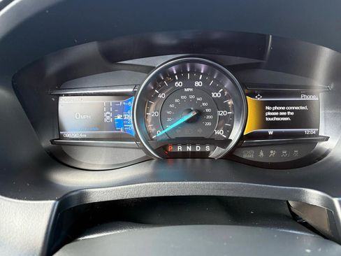 Used 2018 Ford Explorer XLT w/ Equipment Group 202A image 33