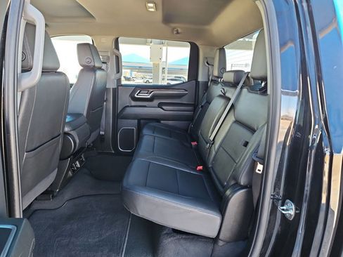 Used 2025 GMC Sierra 1500 SLT image 19