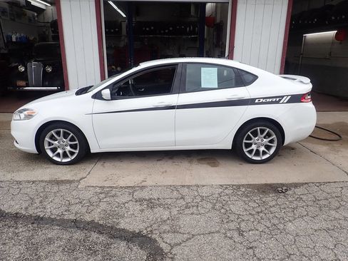 Used 2013 Dodge Dart SXT image 16