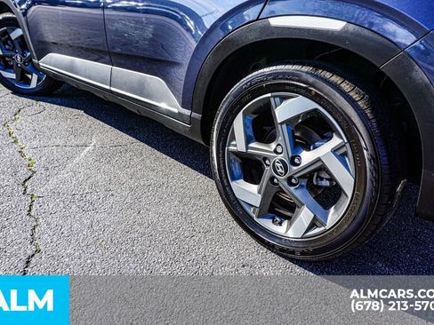 Used 2024 Hyundai Venue Limited image 16