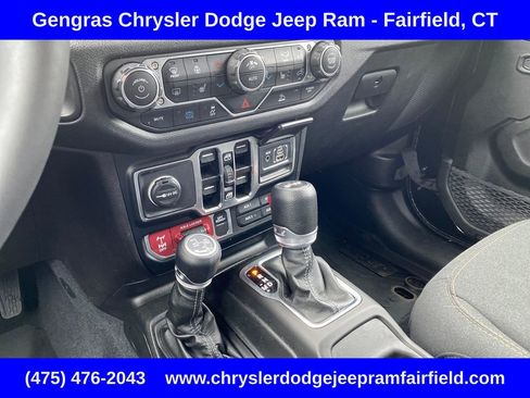 Used 2024 Jeep Wrangler Unlimited AWD/4WD image 15