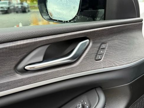 New 2025 Jeep Grand Cherokee Limited w/ Trailer Tow Package image 13