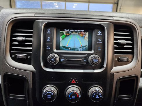 Used 2017 RAM 2500 Tradesman w/ Chrome Appearance Group image 32