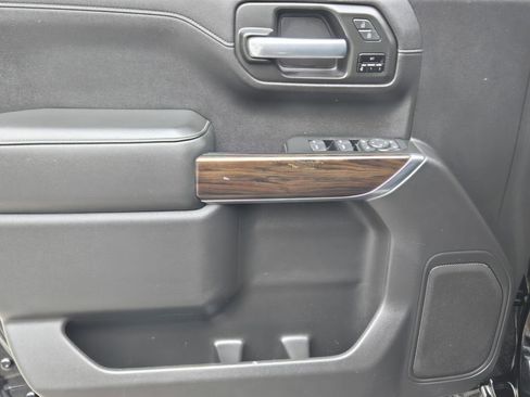 Used 2020 GMC Sierra 1500 SLT image 25