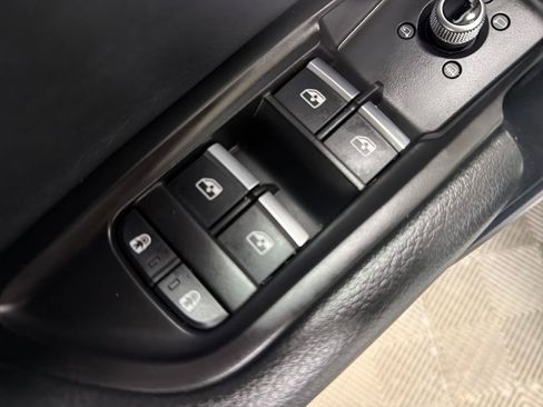 Used 2025 Audi Q5 2.0T Premium image 17