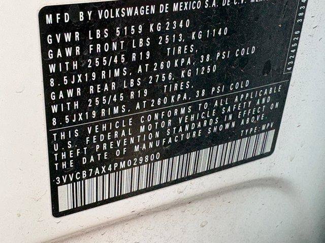 Used 2023 Volkswagen Tiguan SE R-Line FWD image 12