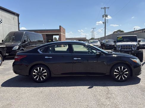 Used 2018 Nissan Altima 2.5 SL FWD image 4