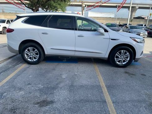 Used 2020 Buick Enclave Essence FWD image 5