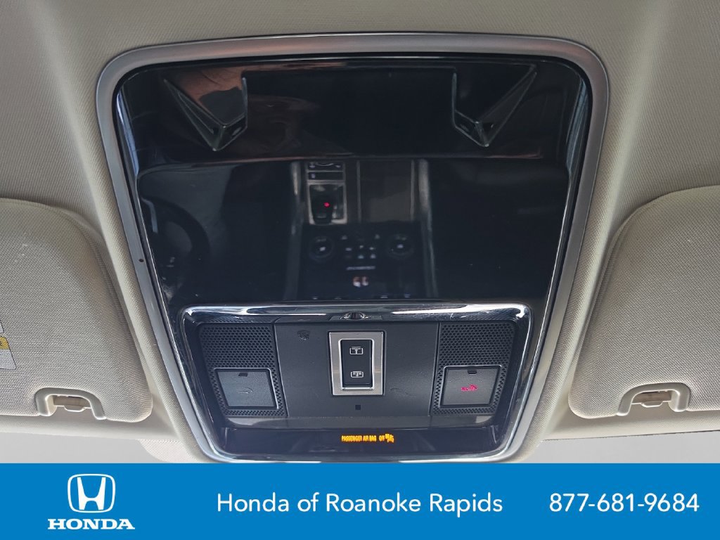 Used 2019 Land Rover Range Rover Sport HSE AWD/4WD image 25