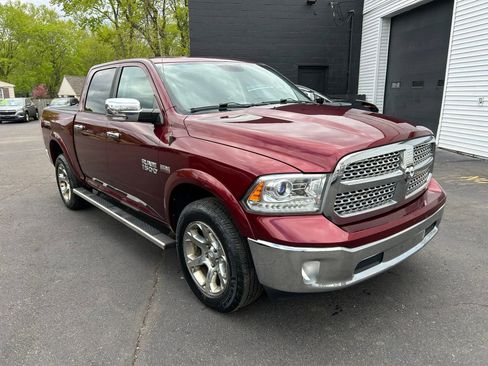 Used 2016 RAM 1500 Laramie w/ Convenience Group AWD/4WD image 3