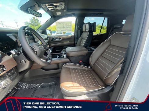 New 2026 GMC Yukon Denali Ultimate AWD/4WD image 10