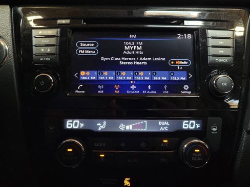 Used 2018 Nissan Rogue SV w/ Premium Package FWD image 25