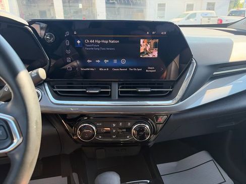 Used 2024 Chevrolet Trax ACTIV w/ Driver Confidence Package FWD image 17