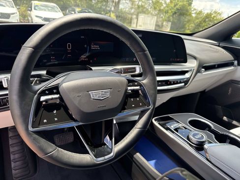 Certified 2025 Cadillac Lyriq Luxury RWD image 16