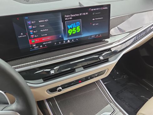 Used 2025 BMW X7 M60i w/ Climate Comfort Package AWD/4WD image 28