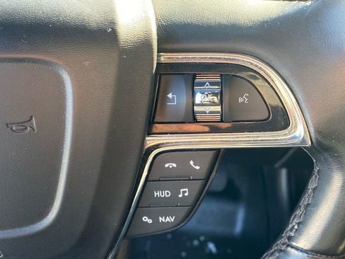 Used 2019 Lincoln Navigator Reserve image 18