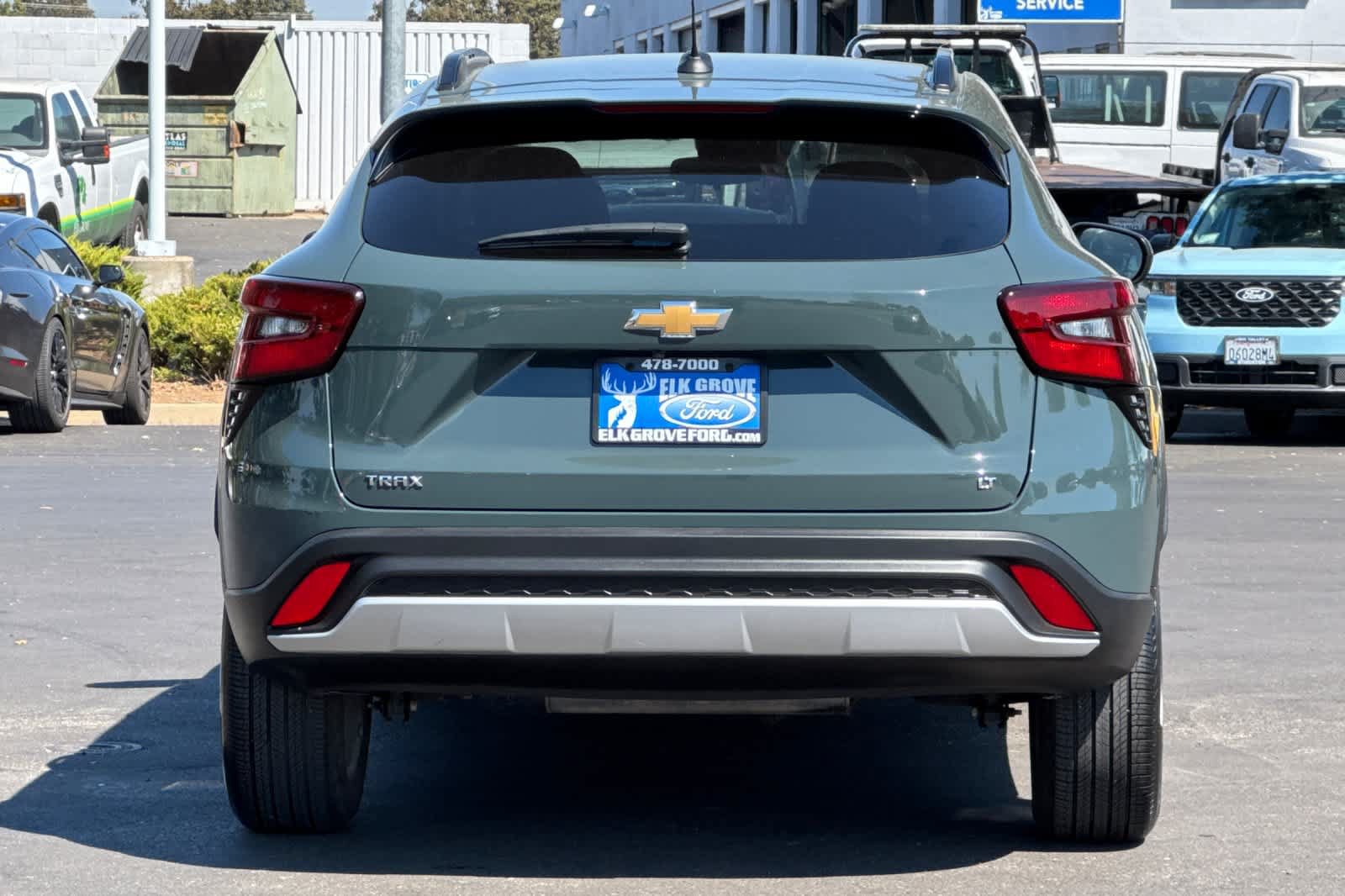 Used 2025 Chevrolet Trax LT FWD image 7