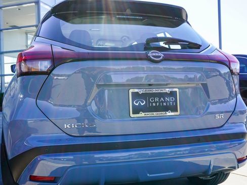 Used 2024 Nissan Kicks SR w/ SR Premium Package image 11