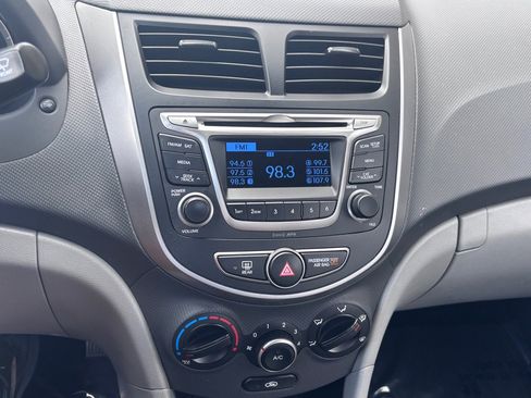 Used 2016 Hyundai Accent SE image 11