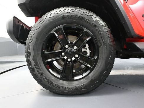 Used 2021 Jeep Wrangler Unlimited Sahara image 21